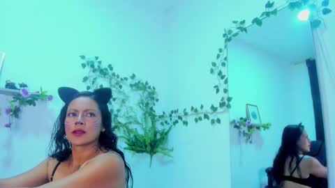 canelaa___ online show from 10.10.25