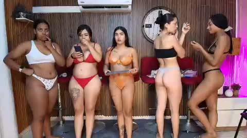 Snapshot of canelasquirtxxx chatting on 07.15.26 Sara online show from 07.15.26