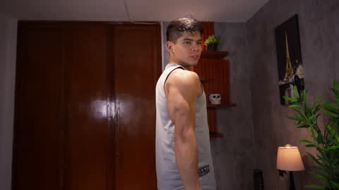 Snapshot of capizzi_ chatting on 11.07.25 David Capizzi online show from 11.07.25