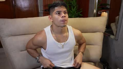 Snapshot of capizzi_ chatting on 02.25.26 David Capizzi online show from 02.25.26