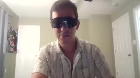 captain_chris8 online show from 10.11.25