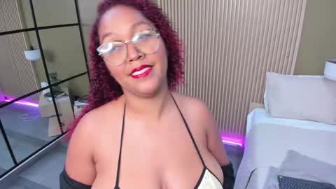 Caramelo Curls  online show from 10.03.25