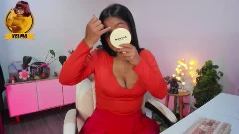 Snapshot of caramelo_xox chatting on 09.17.25 online show from 09.17.25