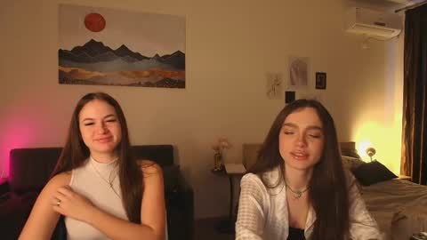 Snapshot of caressyourself chatting on 01.06.26 caressyourself online show from 01.06.26