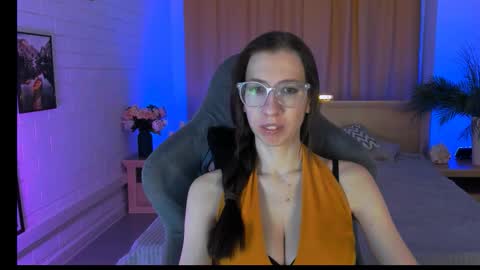 Snapshot of careyjonas chatting on 10.02.25 careyjonas online show from 10.02.25