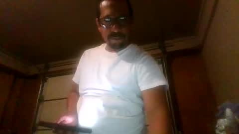 Snapshot of cargopipe2000 chatting on 11.23.25 Adams huge online show from 11.23.25