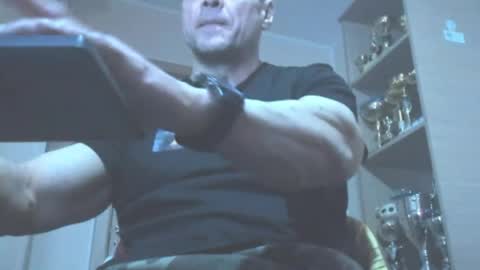 Laz online show from 04.08.26