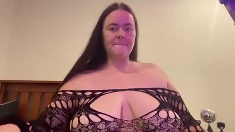 carinabro10 online show from 06.28.26