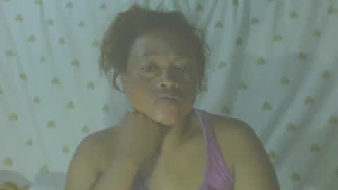 carinesexy69 online show from 11.17.25