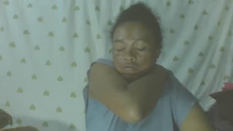 carinesexy69 online show from 11.22.25