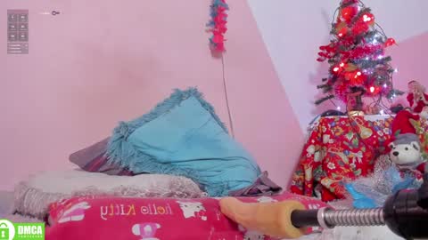 Snapshot of carla_rossi chatting on 12.19.24 Carla online show from 12.19.24