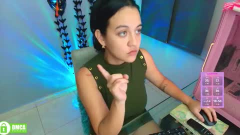 Snapshot of carla_rossi chatting on 10.27.25 Carla online show from 10.27.25