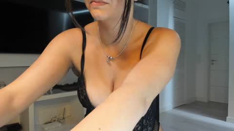 carla_secretary online show from 12.03.24
