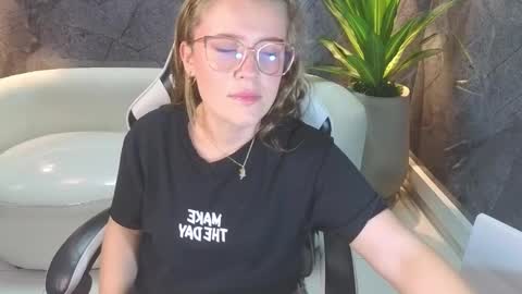 Carla  online show from 10.10.25