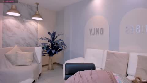 Carla Bunnis online show from 12.02.25