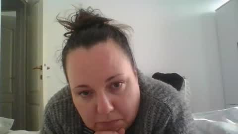 Snapshot of carlaruth chatting on 09.30.25 Carlaruth online show from 09.30.25