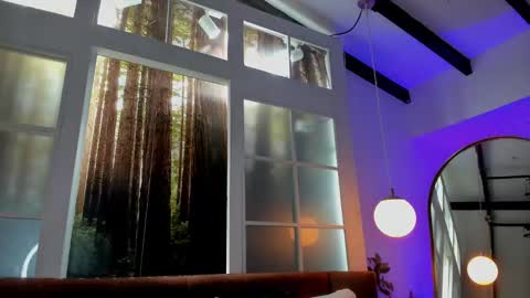    online show from 10.05.25