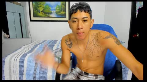 Snapshot of carlitosex09 chatting on 12.16.24 master online show from 12.16.24