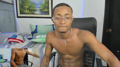Snapshot of carlitosex09 chatting on 02.01.25 master online show from 02.01.25