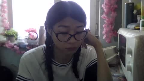 Snapshot of carlyjoy chatting on 10.05.25 CarlyJoy online show from 10.05.25