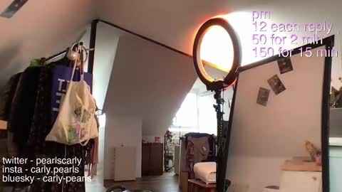 Carly Pearls online show from 02.25.25