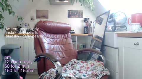 Carly Pearls online show from 03.06.25