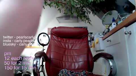 Carly Pearls online show from 03.10.25