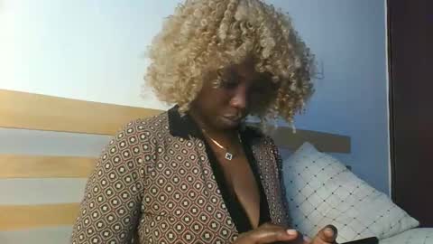 carlyscoop online show from 04.15.26