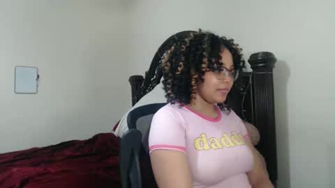 Snapshot of carmellovekisses chatting on 12.21.25 CARAMEL xoxo online show from 12.21.25