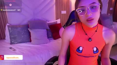 Snapshot of carmendsine chatting on 02.26.26 carmendsine online show from 02.26.26