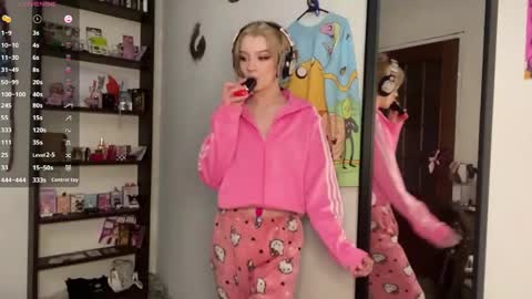 Elina online show from 06.08.26