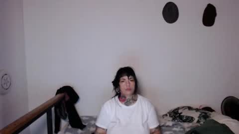 CARMILLA ROSS online show from 12.02.25