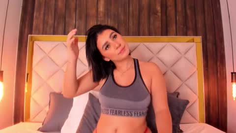 Snapshot of caro_giraldo_ chatting on 11.27.25 caro_giraldo_ online show from 11.27.25