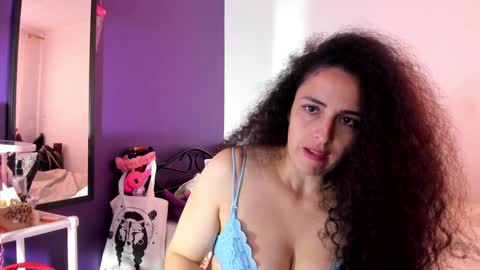 Snapshot of carol_diazz chatting on 12.14.24 carol I broadcast from 3-9 pm Chicago USA online show from 12.14.24