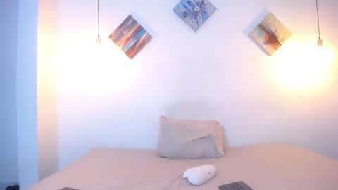 Snapshot of carol_rox chatting on 10.29.25 carolina online show from 10.29.25