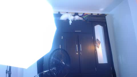 Snapshot of carol_rox chatting on 10.31.25 carolina online show from 10.31.25