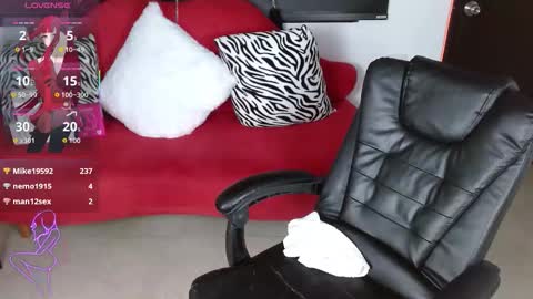 Caroline online show from 11.19.25