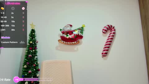 Snapshot of carolblonde chatting on 12.18.24 Char online show from 12.18.24