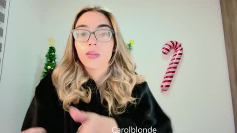 Snapshot of carolblonde chatting on 12.22.24 Char online show from 12.22.24