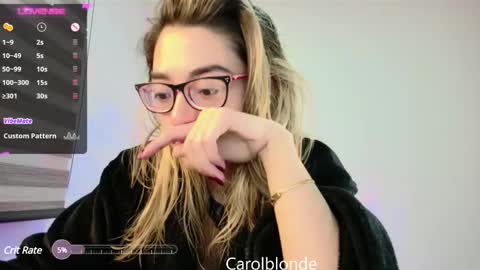 Snapshot of carolblonde chatting on 03.03.25 Char online show from 03.03.25