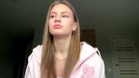 Snapshot of carolecronan chatting on 12.19.25 Lisa online show from 12.19.25