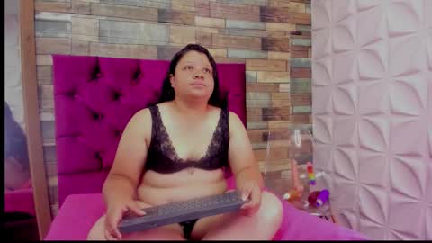 Angie Carolina online show from 02.09.26