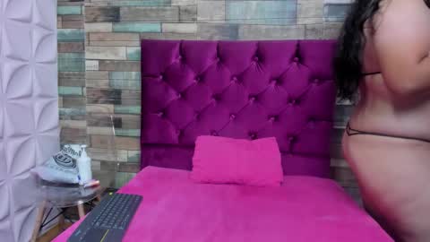 Angie Carolina online show from 02.27.26