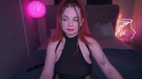 Snapshot of carolinadia chatting on 01.24.25 carolinadia online show from 01.24.25