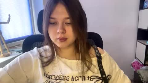 Snapshot of carolindueno chatting on 02.28.26 carolindueno online show from 02.28.26