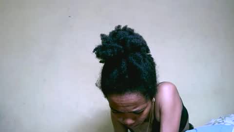 caroline151047 online show from 02.13.25