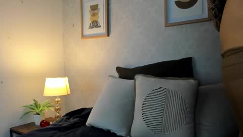  Caroline  online show from 11.06.25