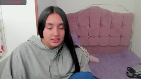 caroline_rodriguez_9 online show from 11.27.25