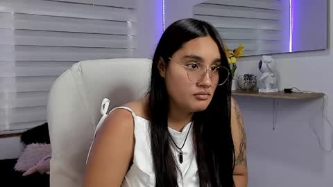 caroline_rodriguez_9 online show from 04.18.26