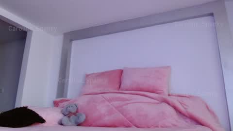 Snapshot of caroline_spanky chatting on 01.15.25 caroline online show from 01.15.25